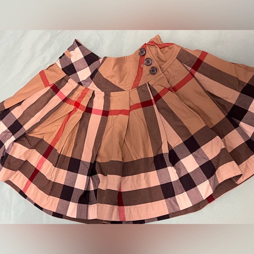 Girl’s Burberry Beige and Black Skirt